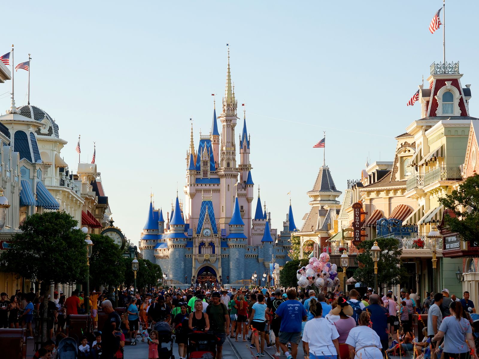 What It’s Really Like to Eat at Disney World With Food Allergies